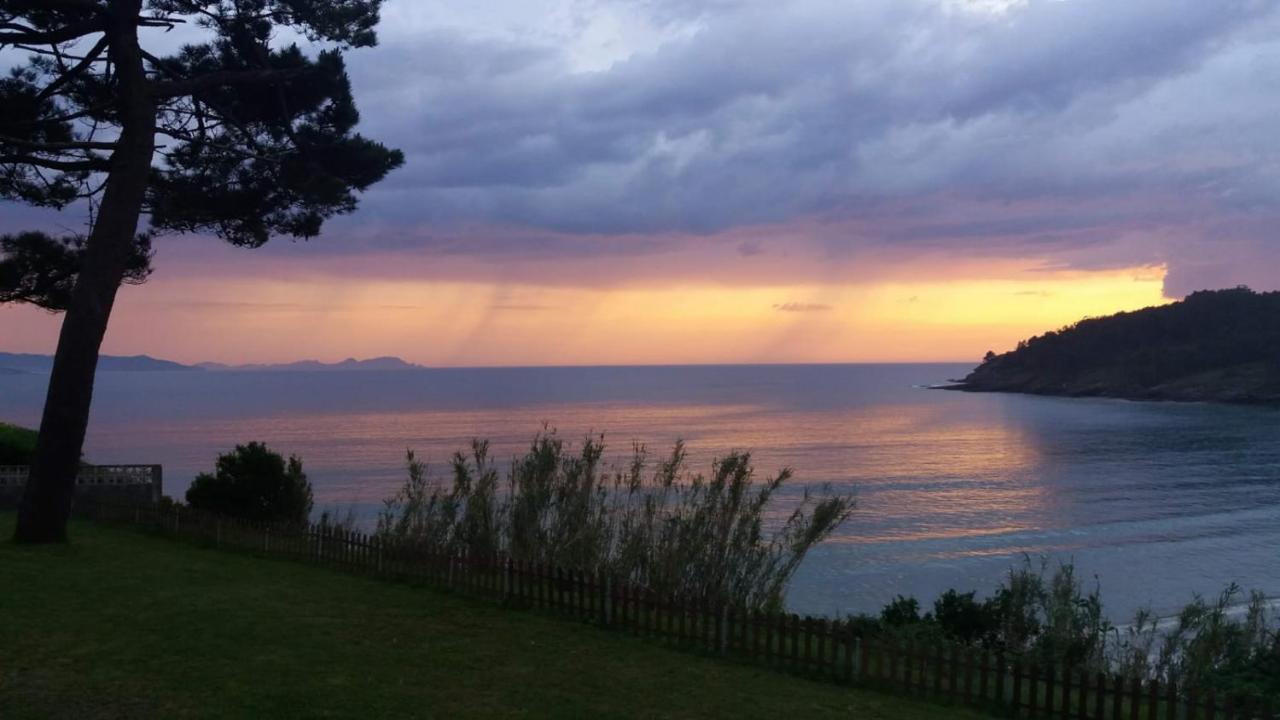 Chalet En Sanxenxo, Encima De La Playa Canelas Villa Bagian luar foto